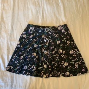Floral pattern mini skirt